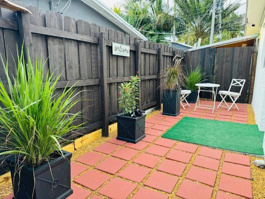 Studio With Terrace Near Hard Rock-Patio Apartment Hollywood Exterior photo